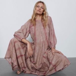 LIKE NEW worn once Zara embroidered maxi dress - Size S
